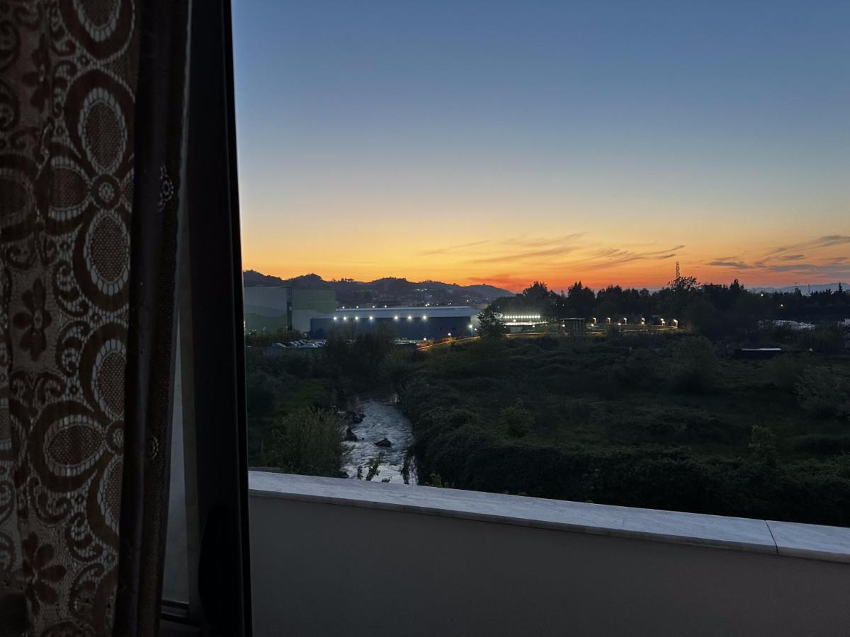 Sunny Riverside Tirana'S Oasis - Breakfast & Dinner Exterior foto